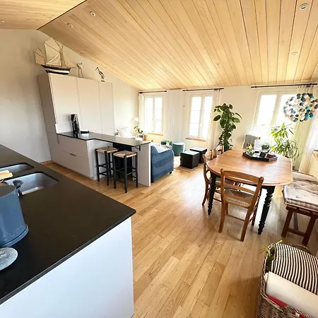 Escale Aixoise Prive, Centre Bourg, 50m De La Holiday home Ile d'Aix